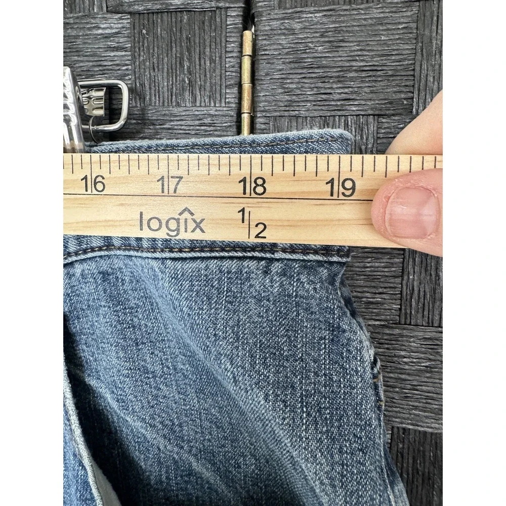 Tommy Hilfiger note there